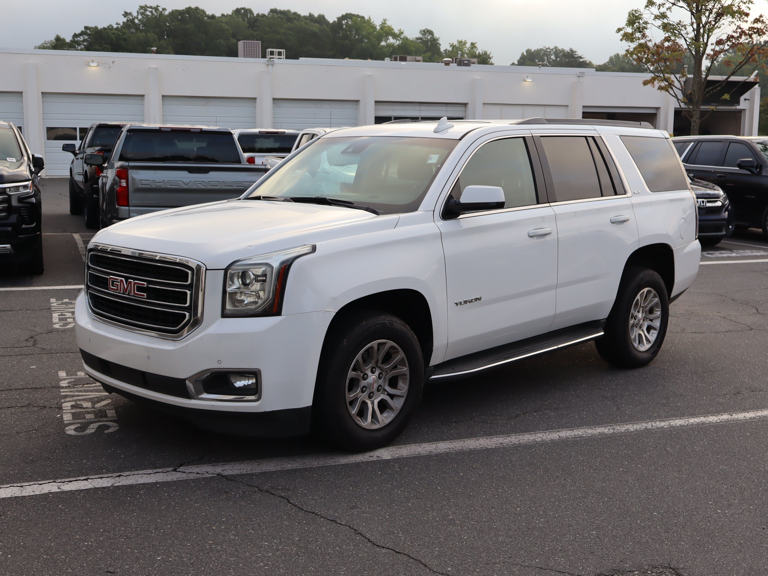 Used 2020 GMC Yukon SLT AWD/4WD image 5