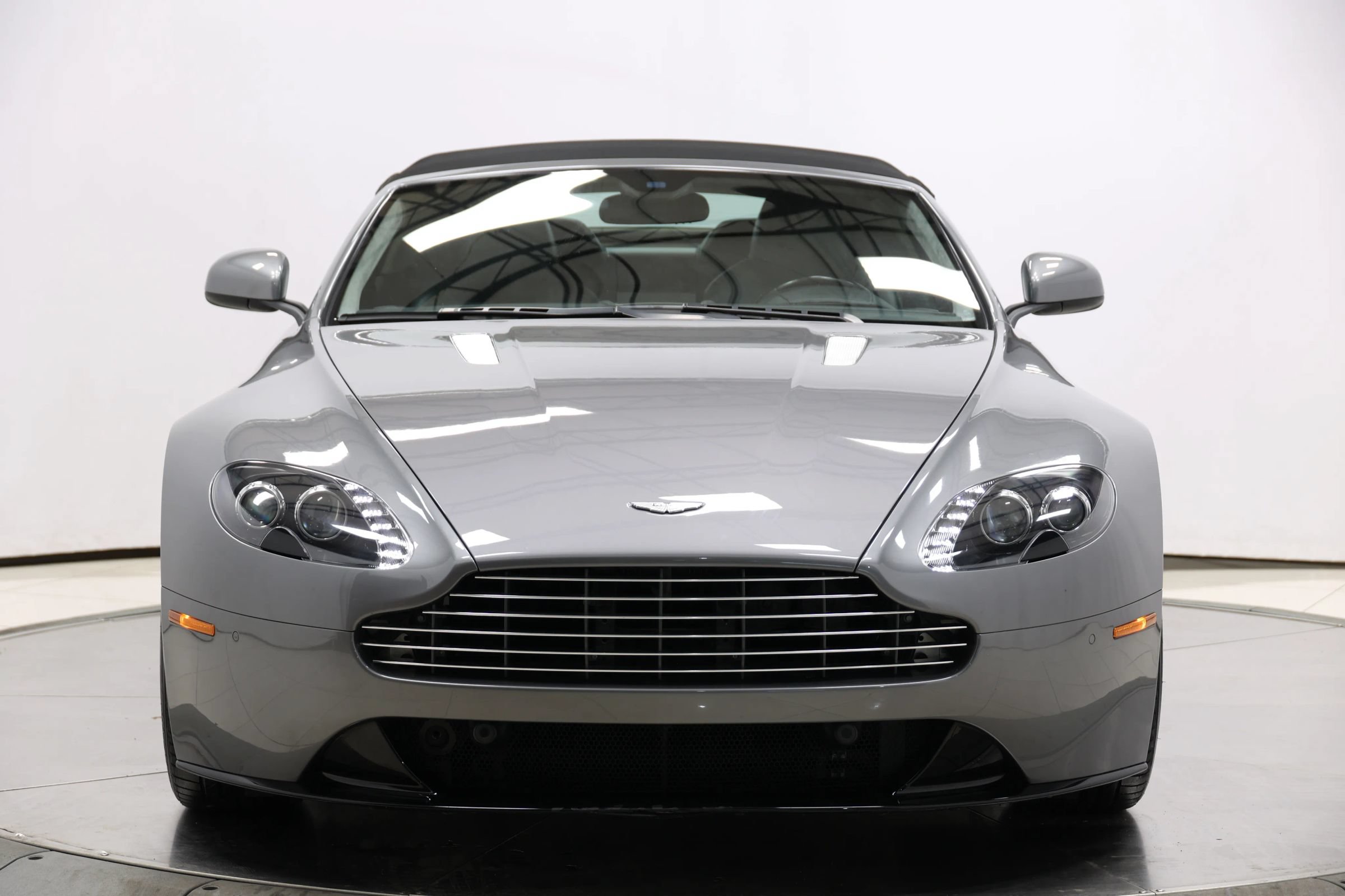 Used 2016 Aston Martin V8 Vantage S RWD image 76
