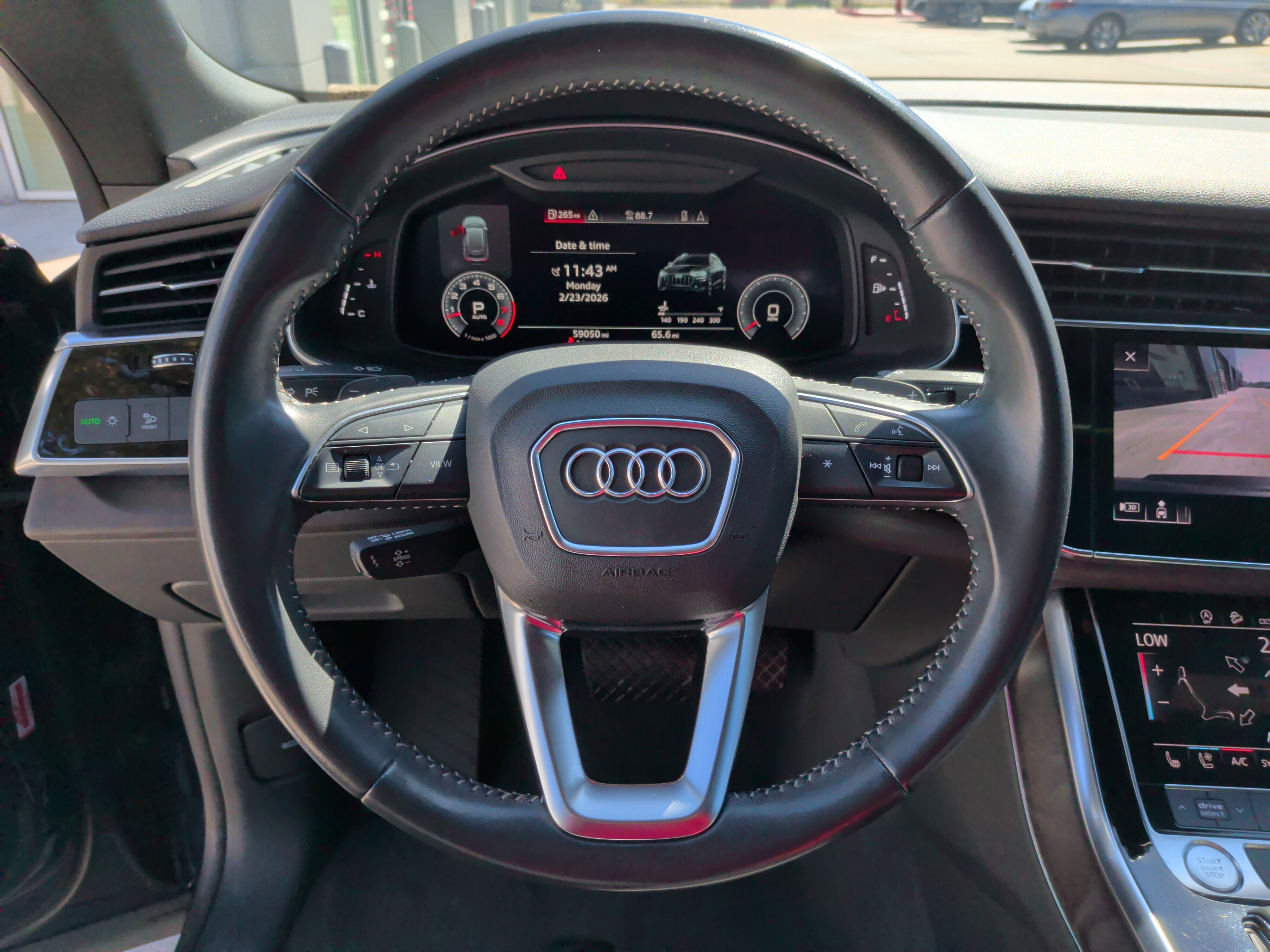 Used 2019 Audi Q8 Premium Plus w/ Premium Plus image 18