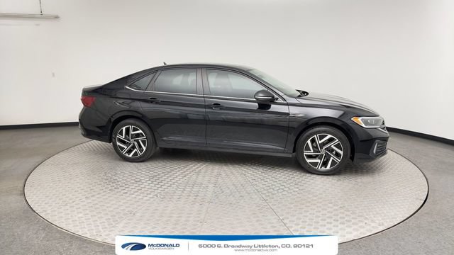 Used 2024 Volkswagen Jetta SEL FWD image 9