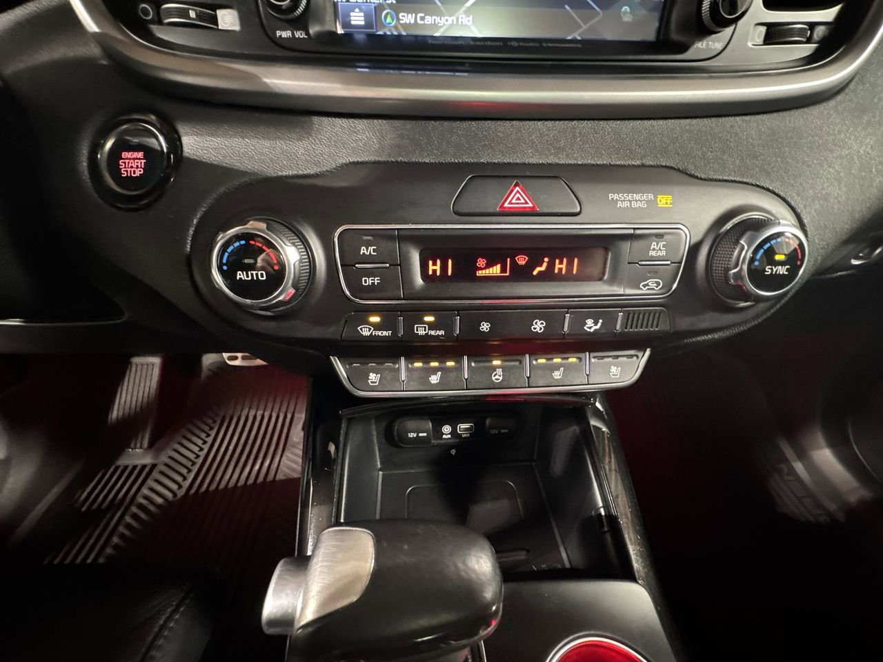 Used 2019 Kia Sorento SX image 28