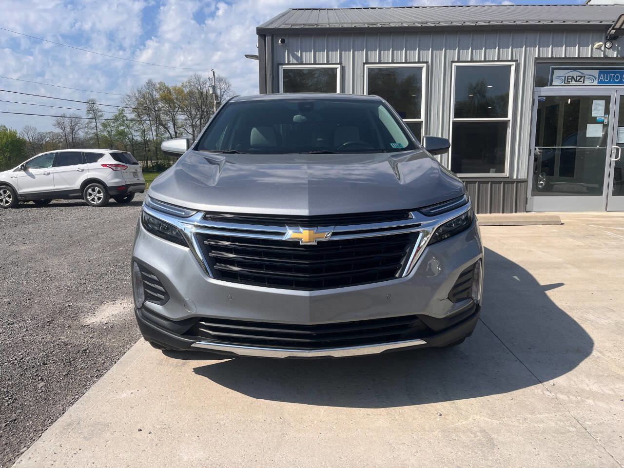 Used 2024 Chevrolet Equinox LT AWD/4WD image 2