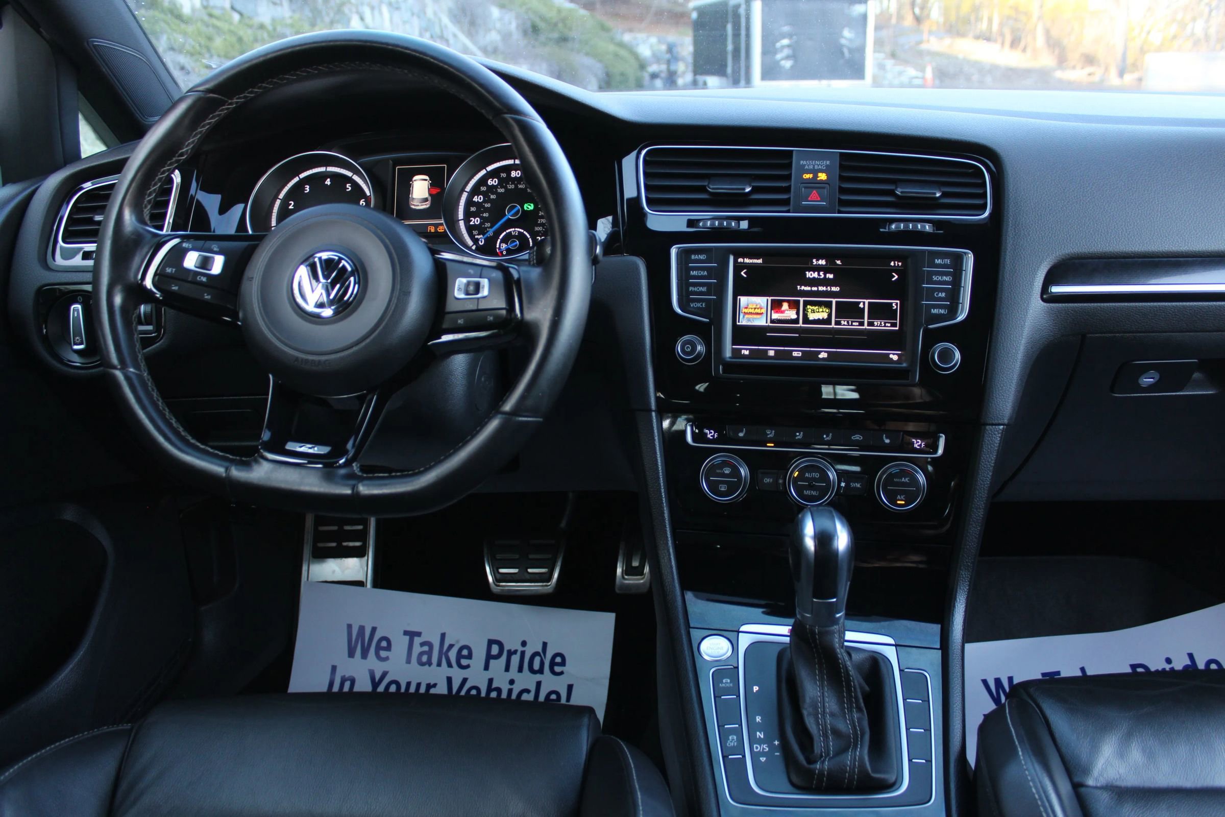 Used 2016 Volkswagen Golf 4-Door image 19