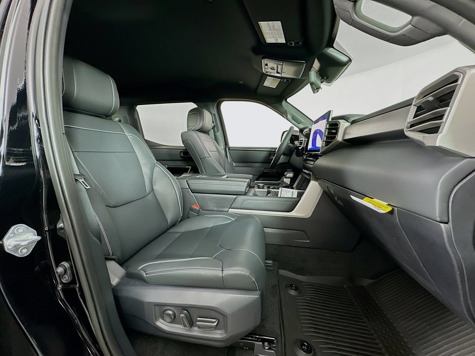 New 2026 Toyota Tundra Limited AWD/4WD image 28