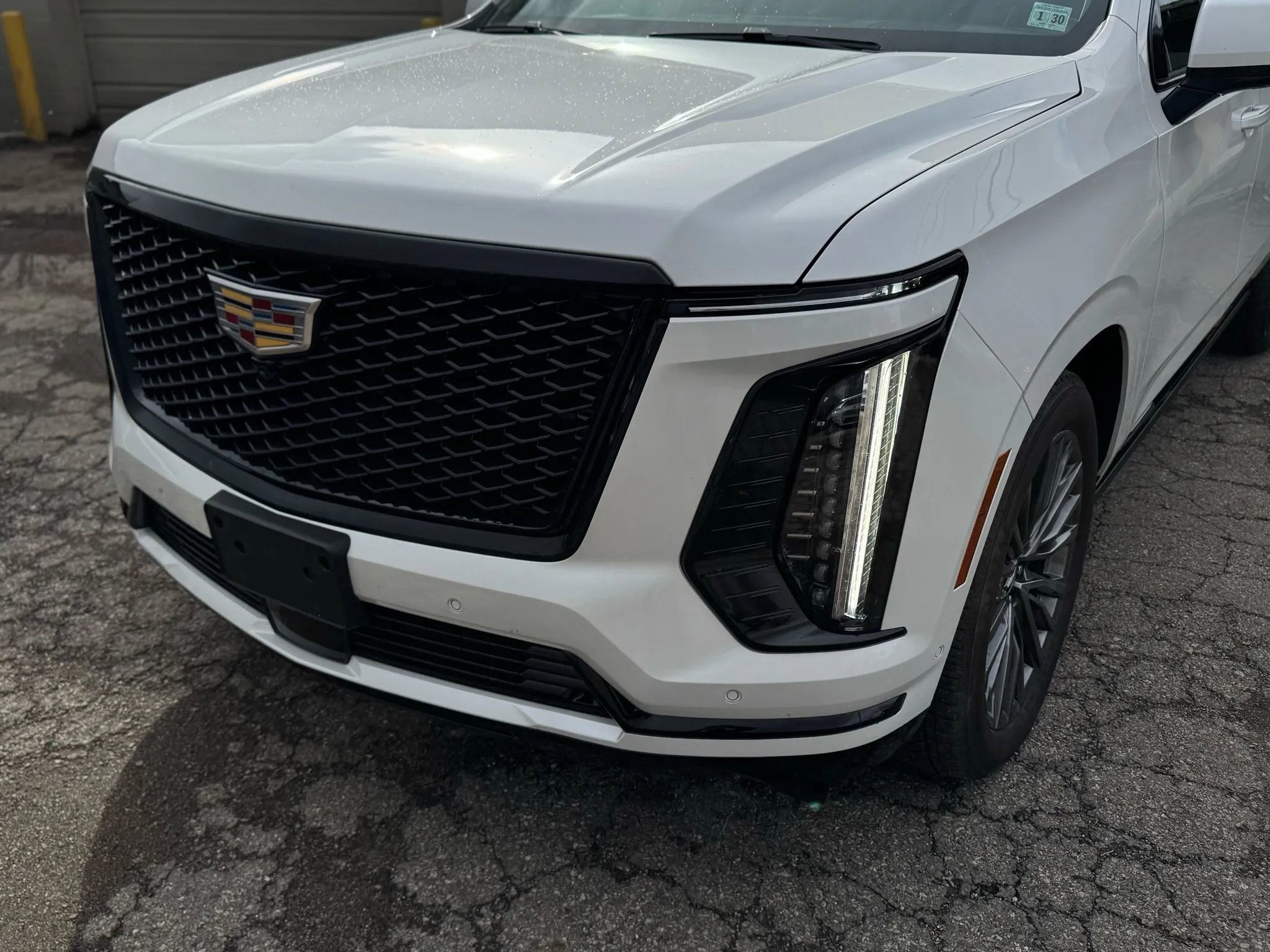Used 2025 Cadillac Escalade ESV Sport Platinum w/ LPO, Floor Liner Package AWD/4WD image 5
