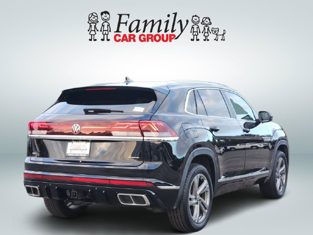 Used 2024 Volkswagen Atlas Cross Sport SEL R-Line AWD/4WD image 4