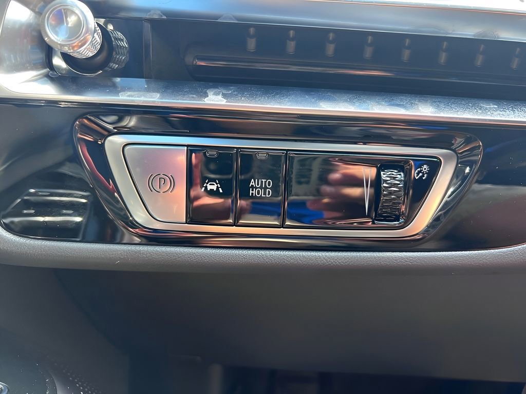 New 2026 Cadillac Lyriq V image 30