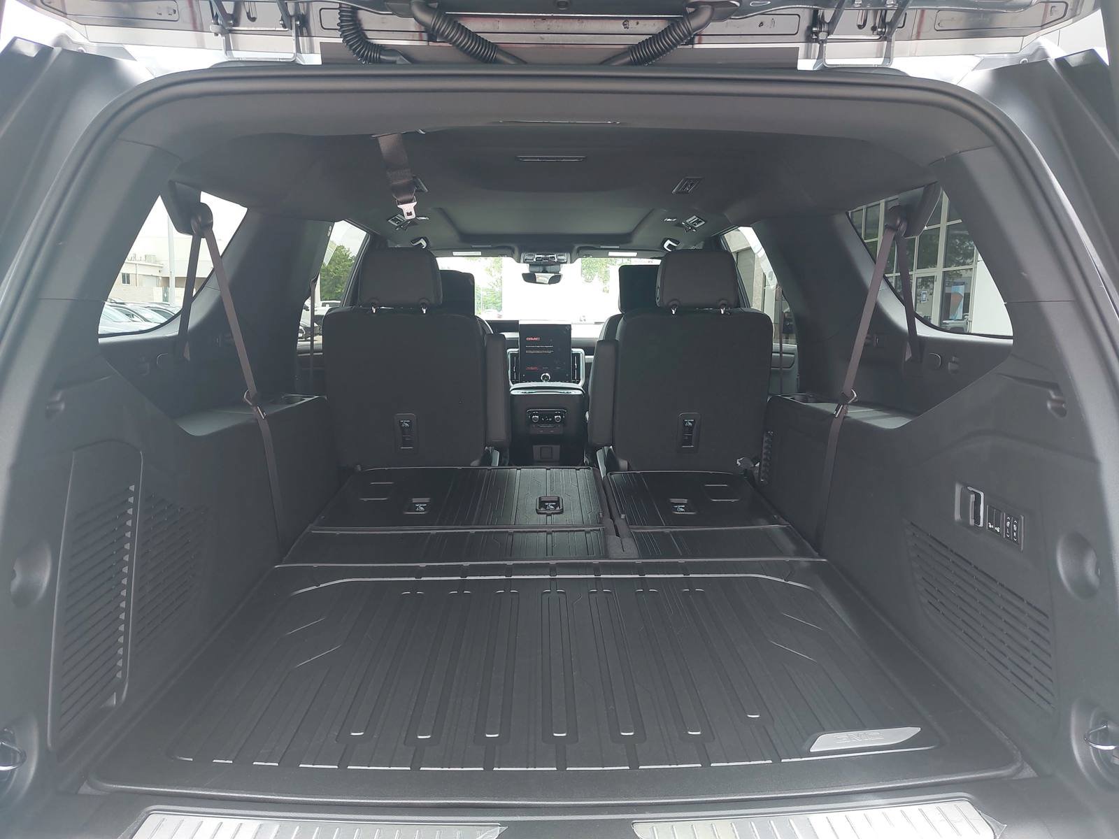 New 2026 GMC Yukon XL Denali w/ Denali Reserve Package AWD/4WD image 14