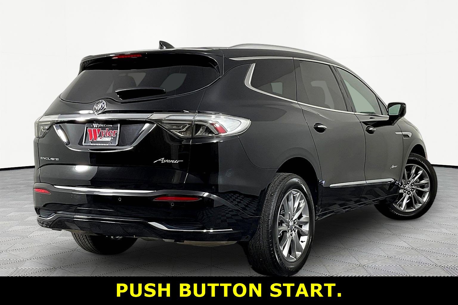 Used 2023 Buick Enclave Avenir image 6