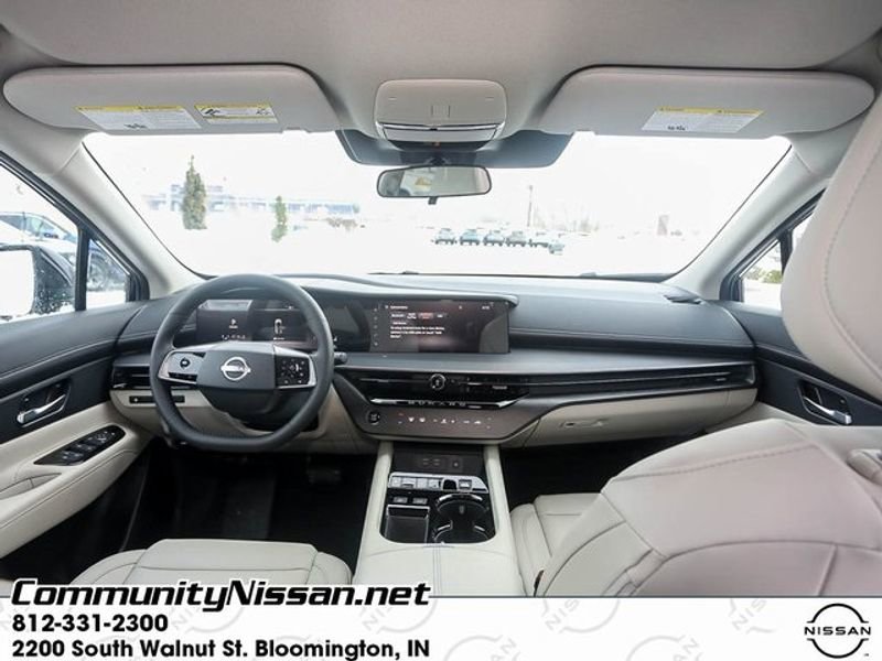 New 2025 Nissan Murano SV image 18