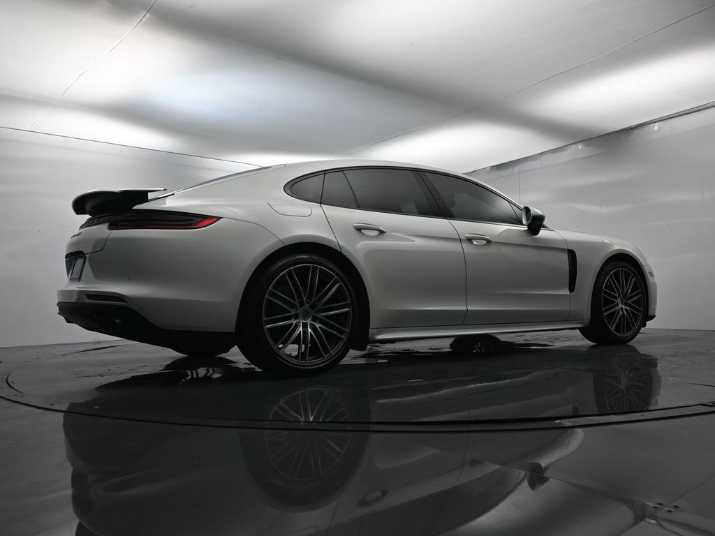 Used 2018 Porsche Panamera 4S image 48