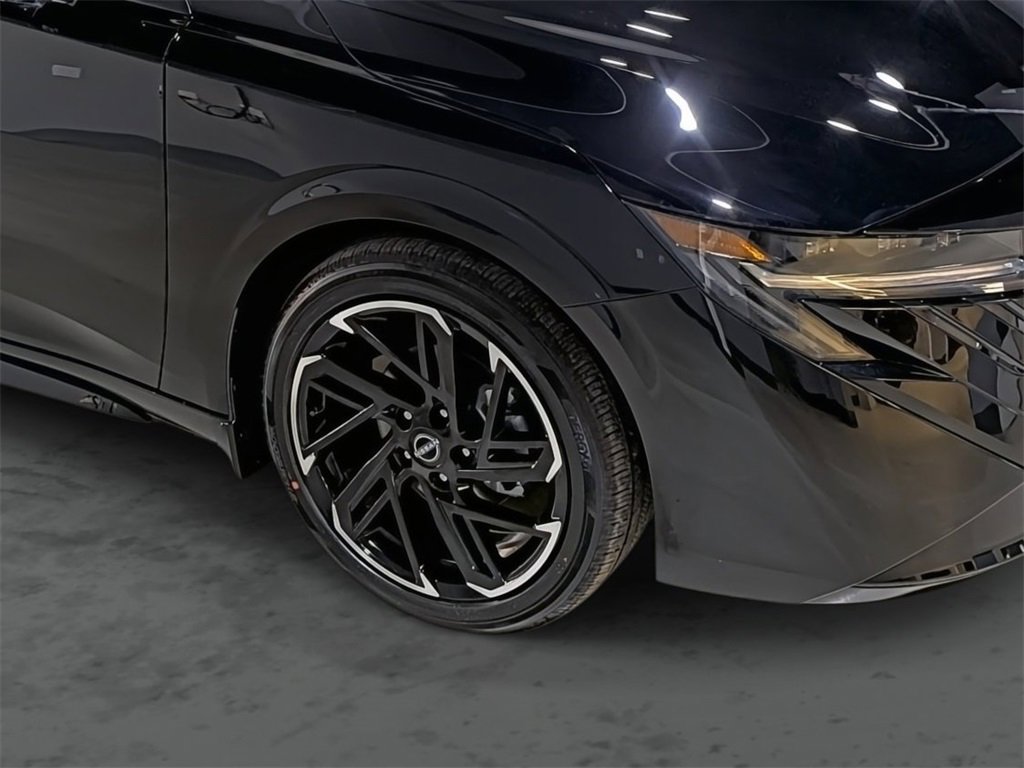 New 2026 Nissan Sentra SR w/ SR Premium Package FWD image 14