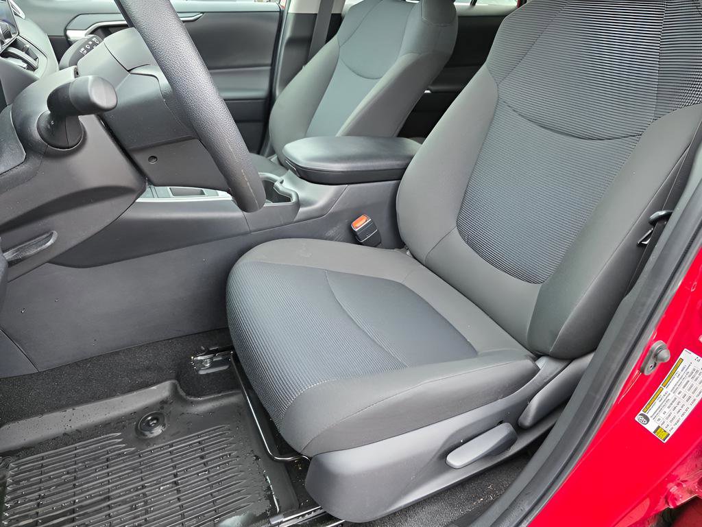 Used 2024 Toyota RAV4 LE image 18