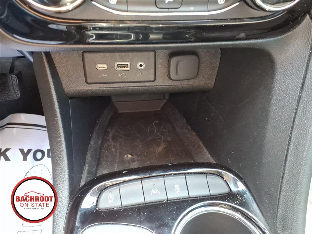 Used 2021 Buick Encore GX Essence FWD image 12