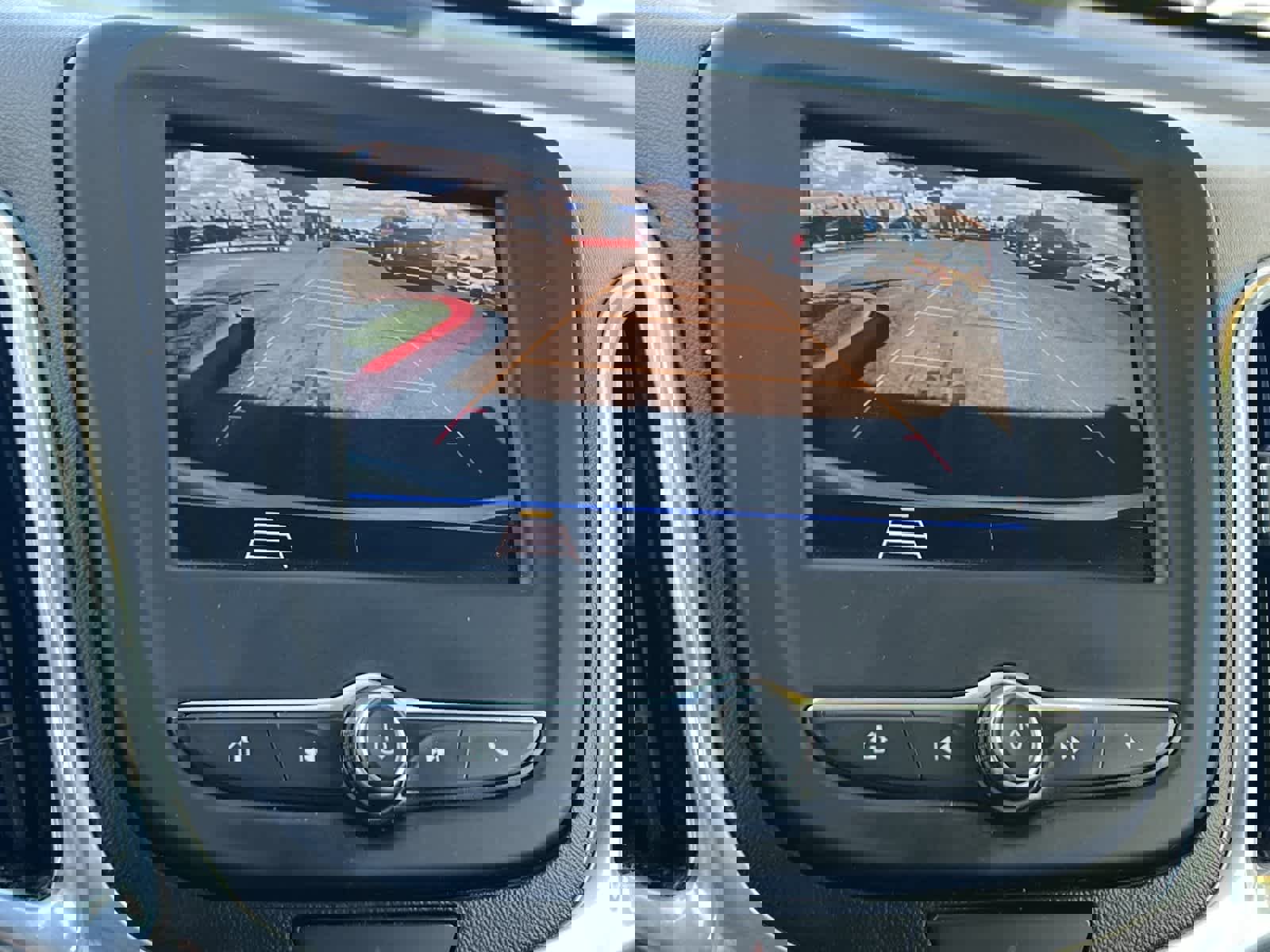 Used 2020 Chevrolet Equinox LT image 20