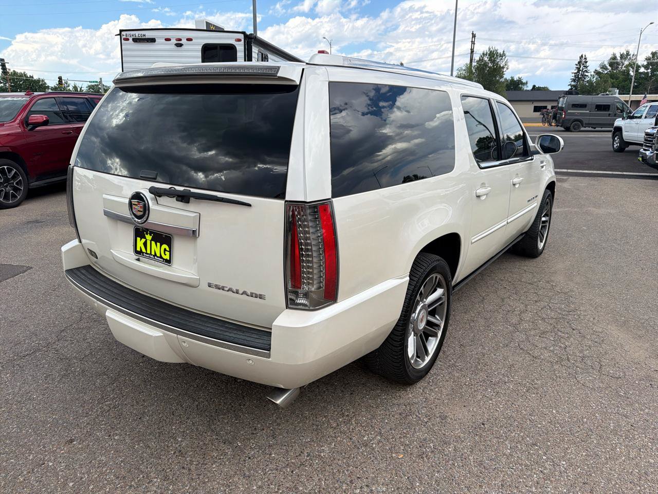 Used 2013 Cadillac Escalade ESV Premium AWD/4WD image 3