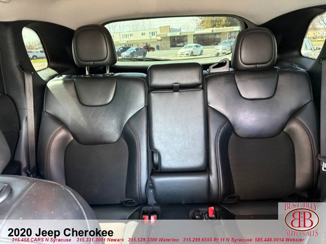 Used 2020 Jeep Cherokee Trailhawk w/ Cold Weather Group AWD/4WD image 20