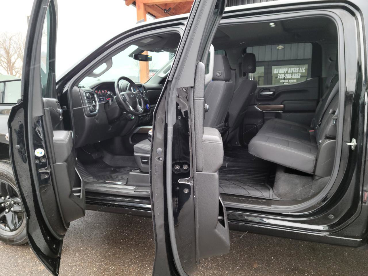 Used 2021 Chevrolet Silverado 1500 LT Trail Boss image 7