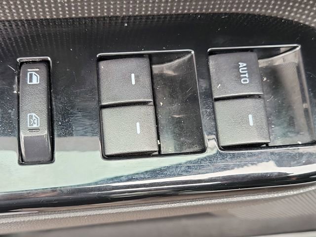 Used 2012 Ford Escape Limited image 10