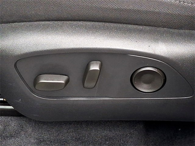 Used 2025 GMC Acadia Elevation image 34