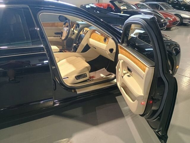 Used 2015 Bentley Flying Spur V8 AWD/4WD image 35