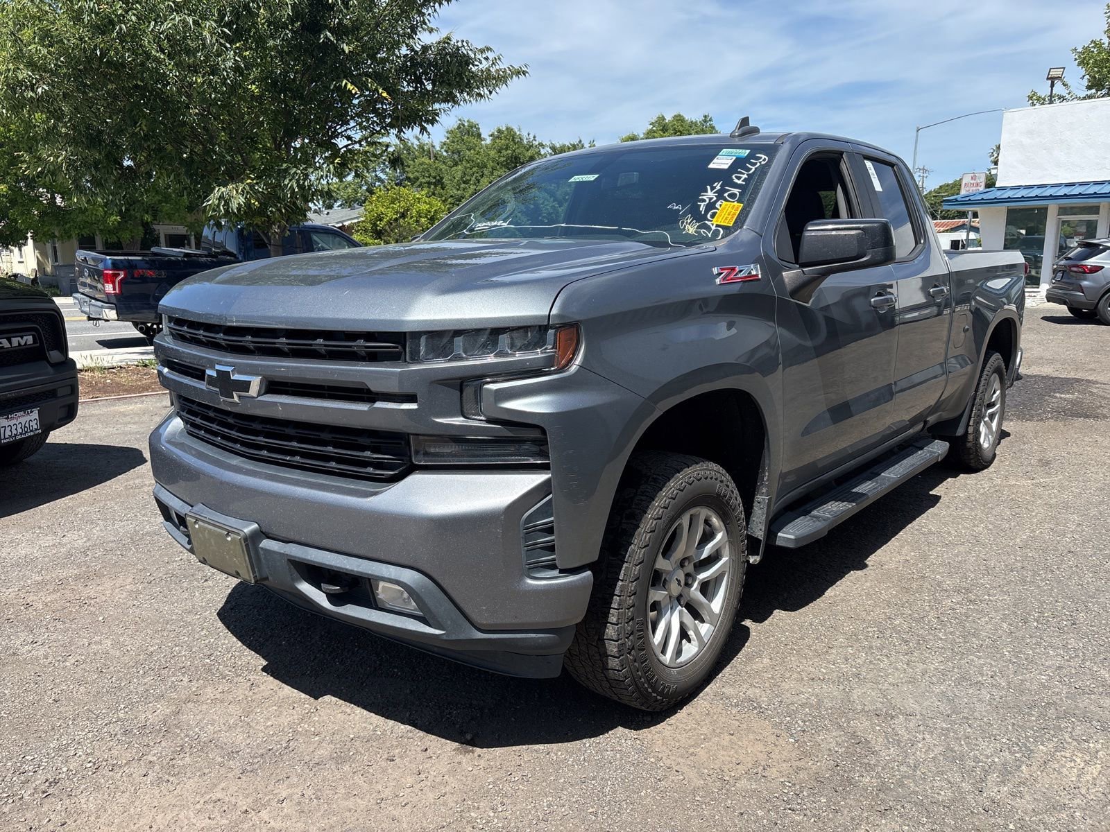Used 2020 Chevrolet Silverado 1500 RST w/ All-Star Edition AWD/4WD image 2