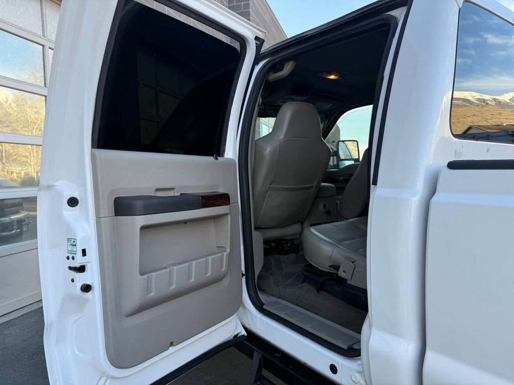 Used 2010 Ford F250 Lariat image 27