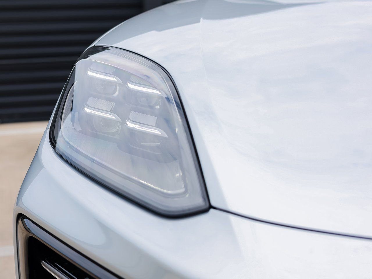 Certified 2026 Porsche Cayenne Coupe image 13