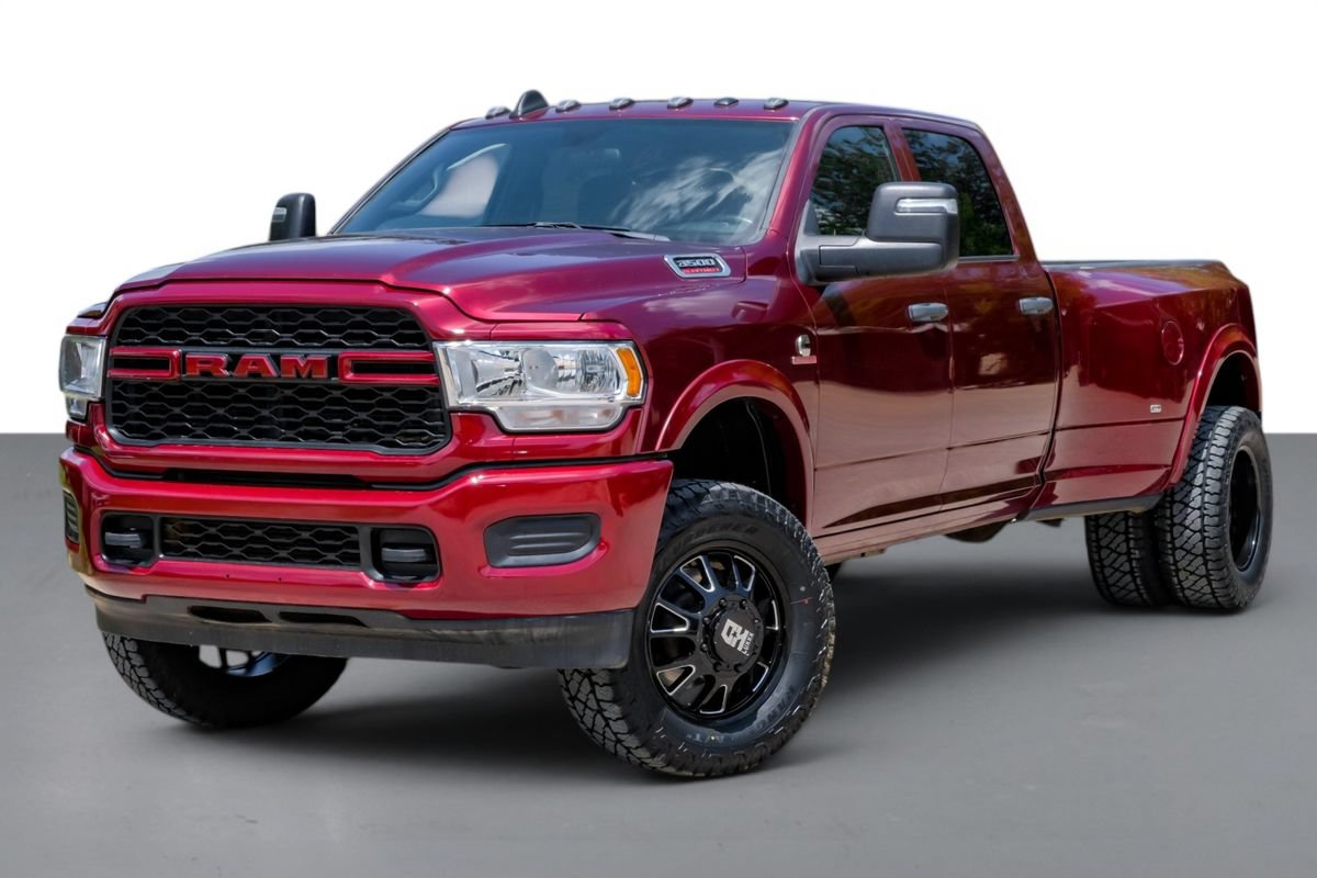 Used 2024 RAM 3500 Tradesman w/ Chrome Appearance Group AWD/4WD image 5