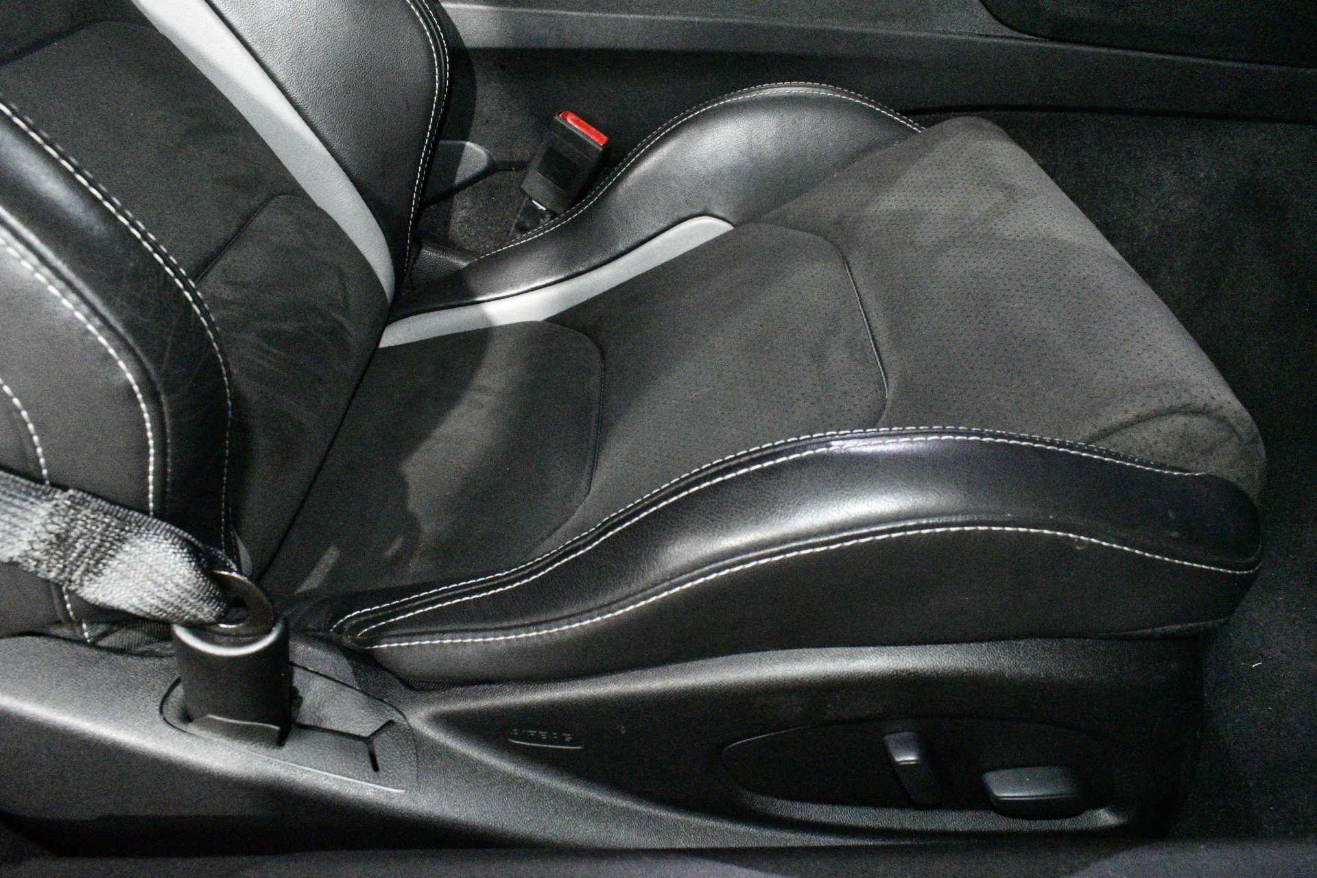 Used 2019 Chevrolet Camaro SS image 12