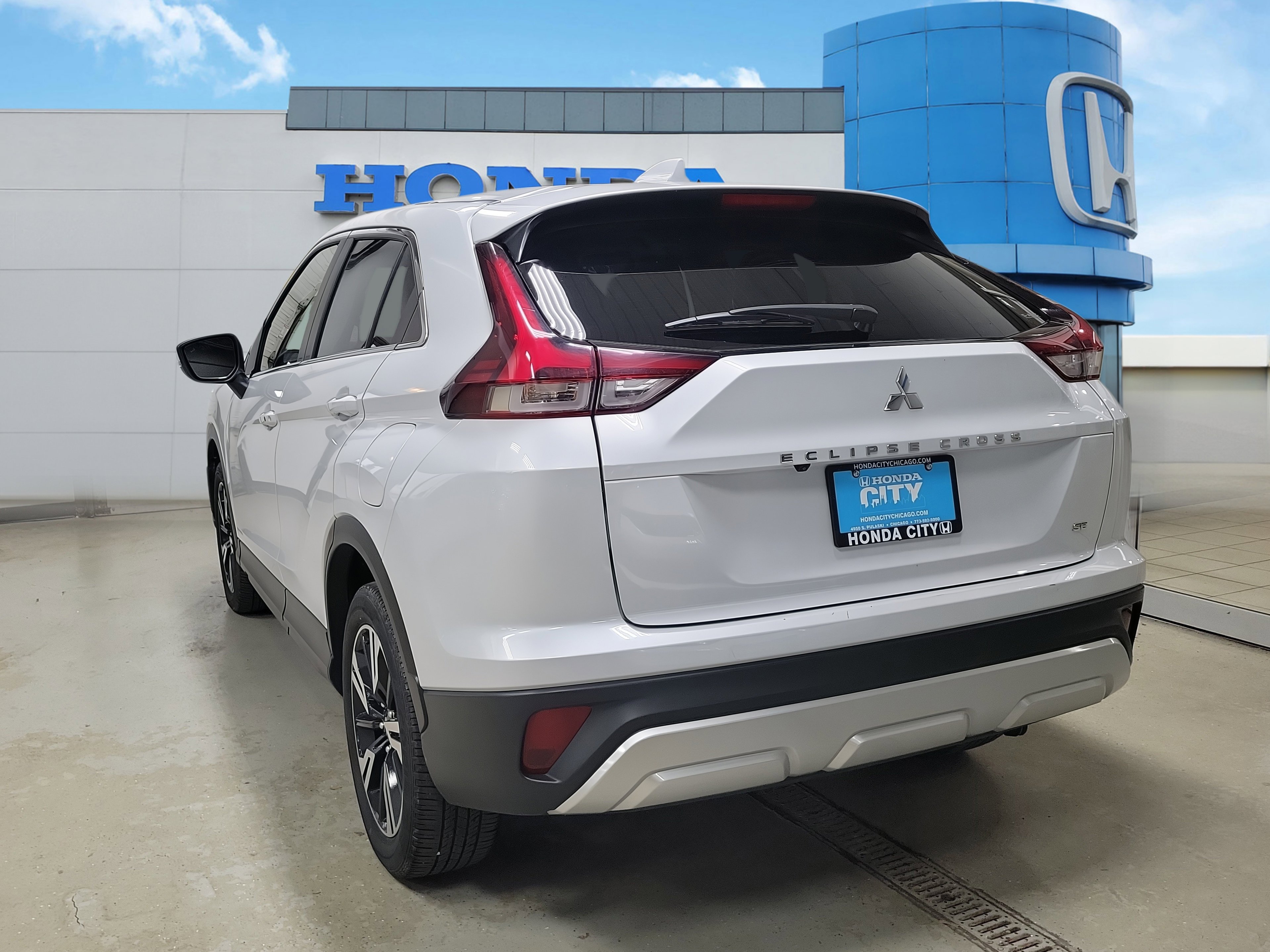 Used 2024 Mitsubishi Eclipse Cross SE image 4