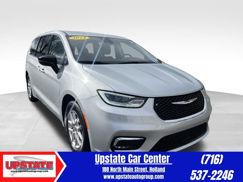 Used 2024 Chrysler Pacifica Touring-L