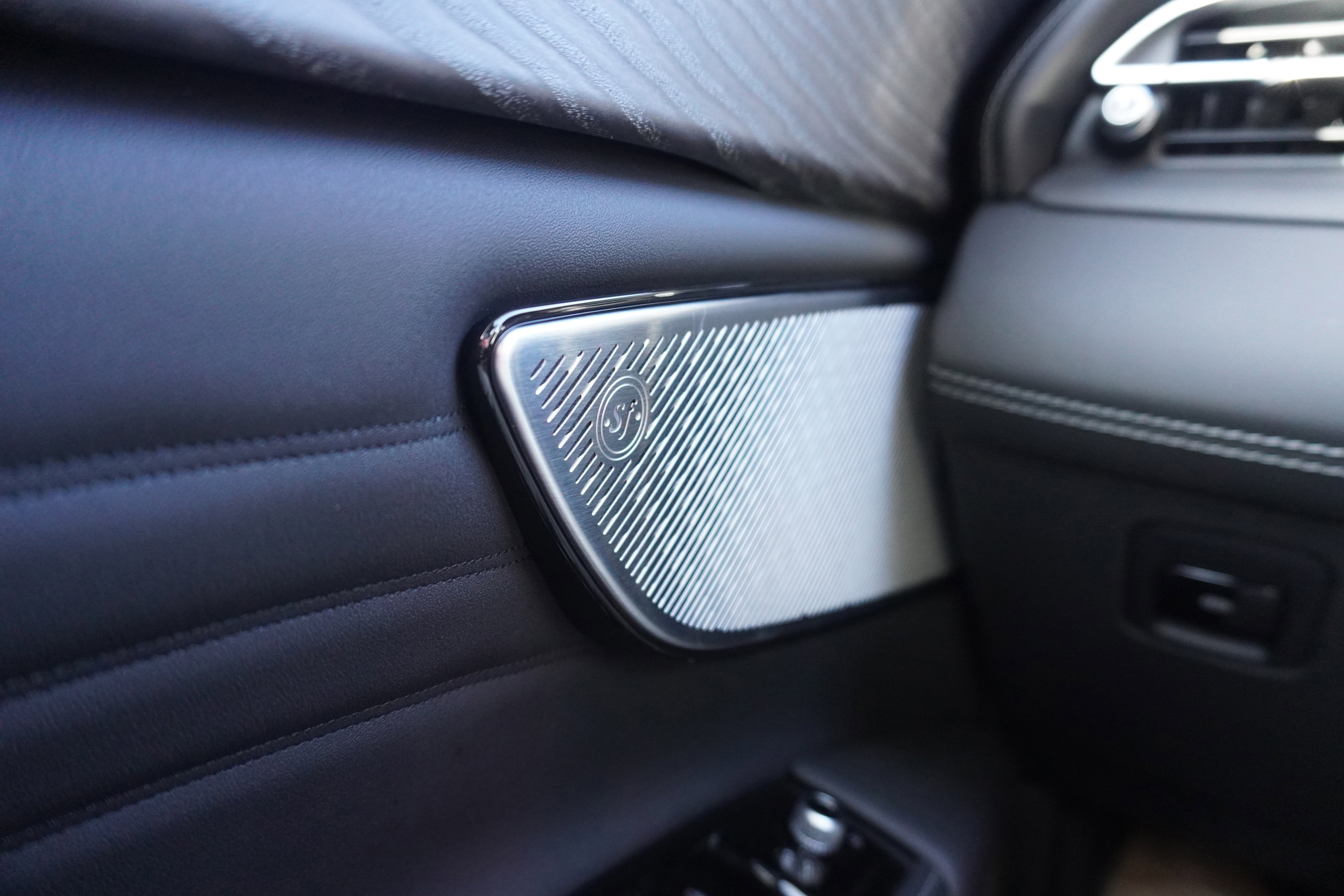 New 2025 Maserati Grecale GT image 18