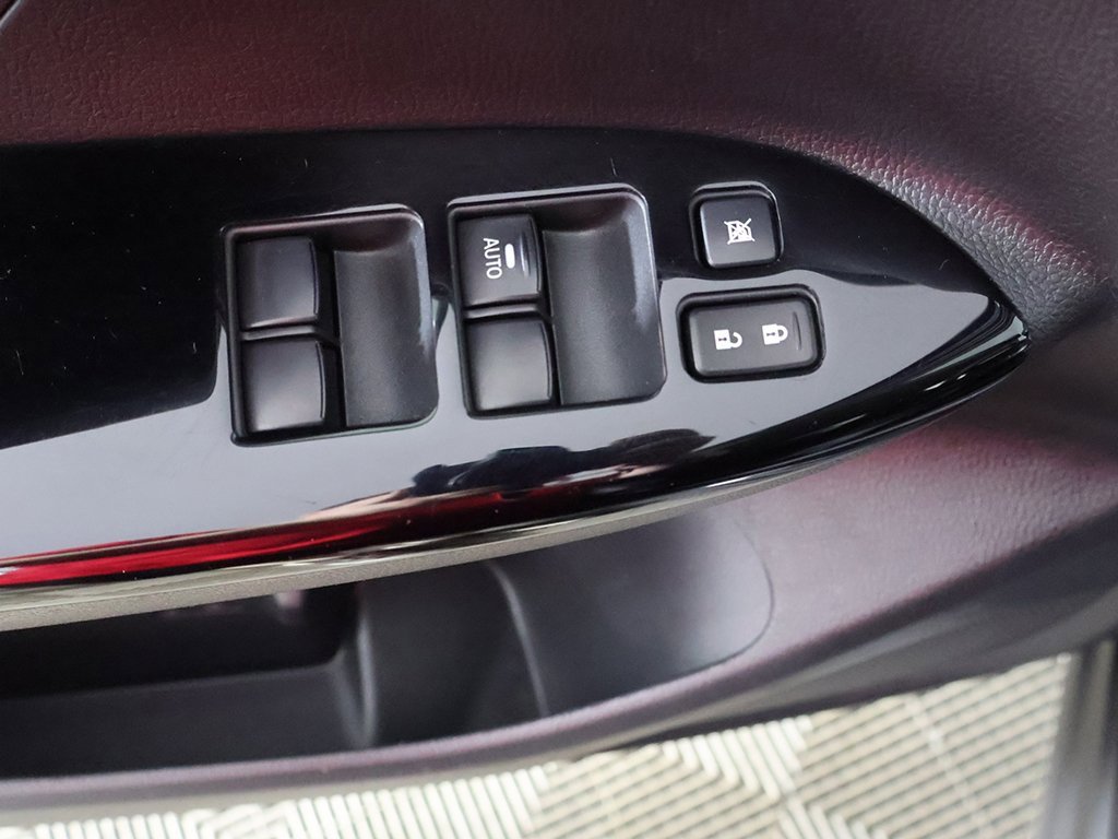 Used 2023 Mitsubishi Eclipse Cross LE image 32