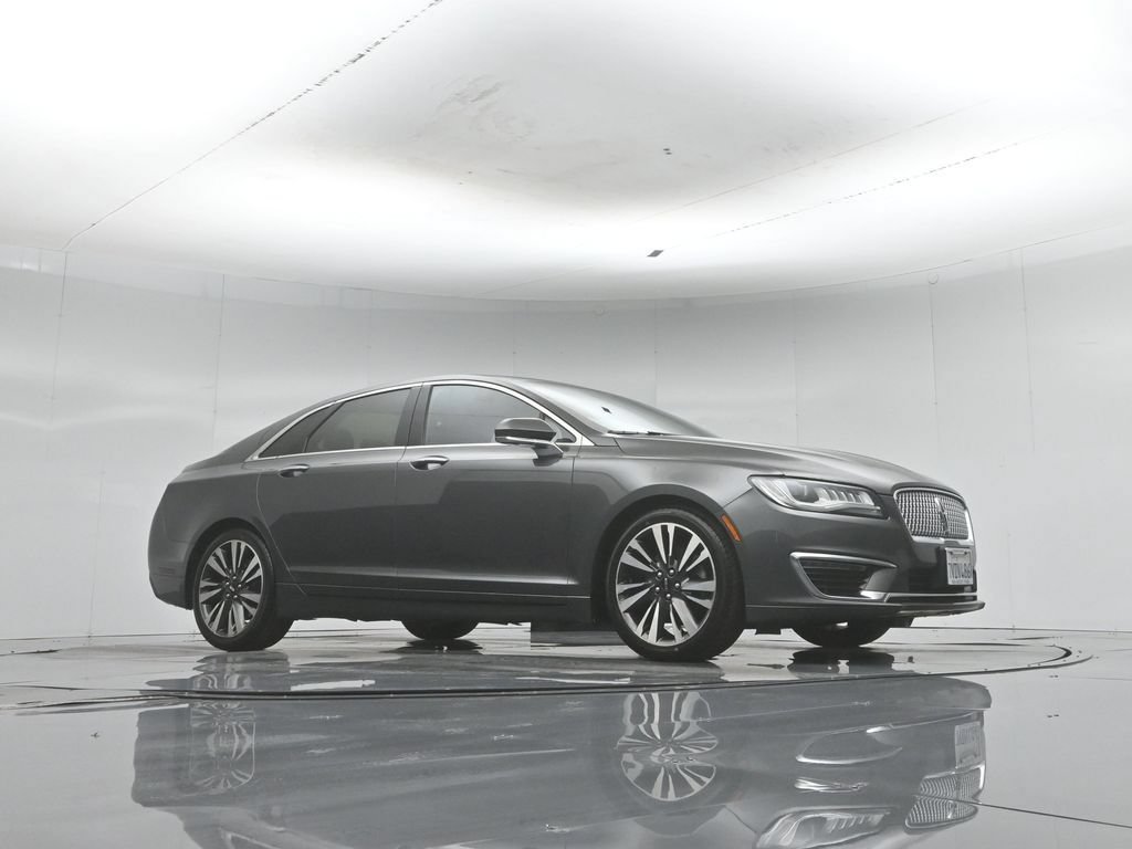 Used 2017 Lincoln MKZ Reserve FWD image 3