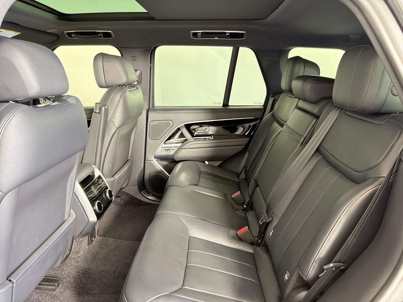 Certified 2024 Land Rover Range Rover SE AWD/4WD image 26