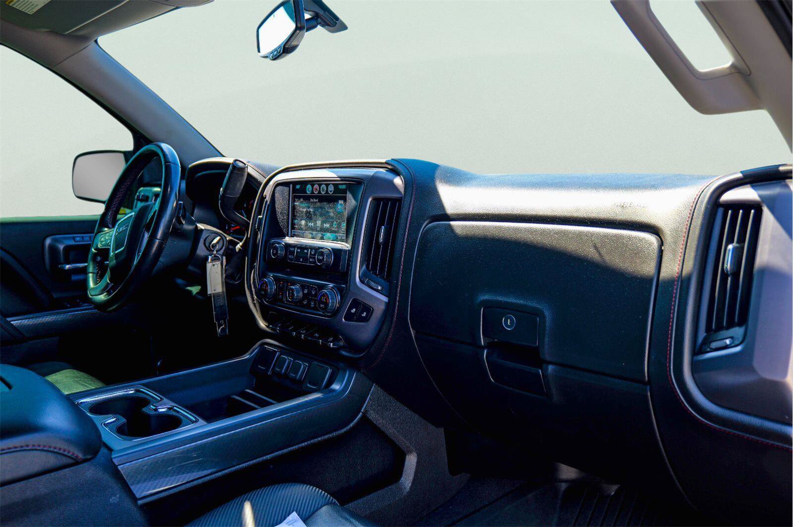 Used 2018 GMC Sierra 1500 SLT AWD/4WD image 18