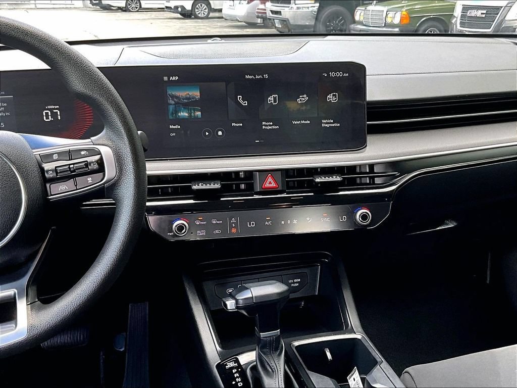 Used 2025 Kia K5 LXS FWD image 17