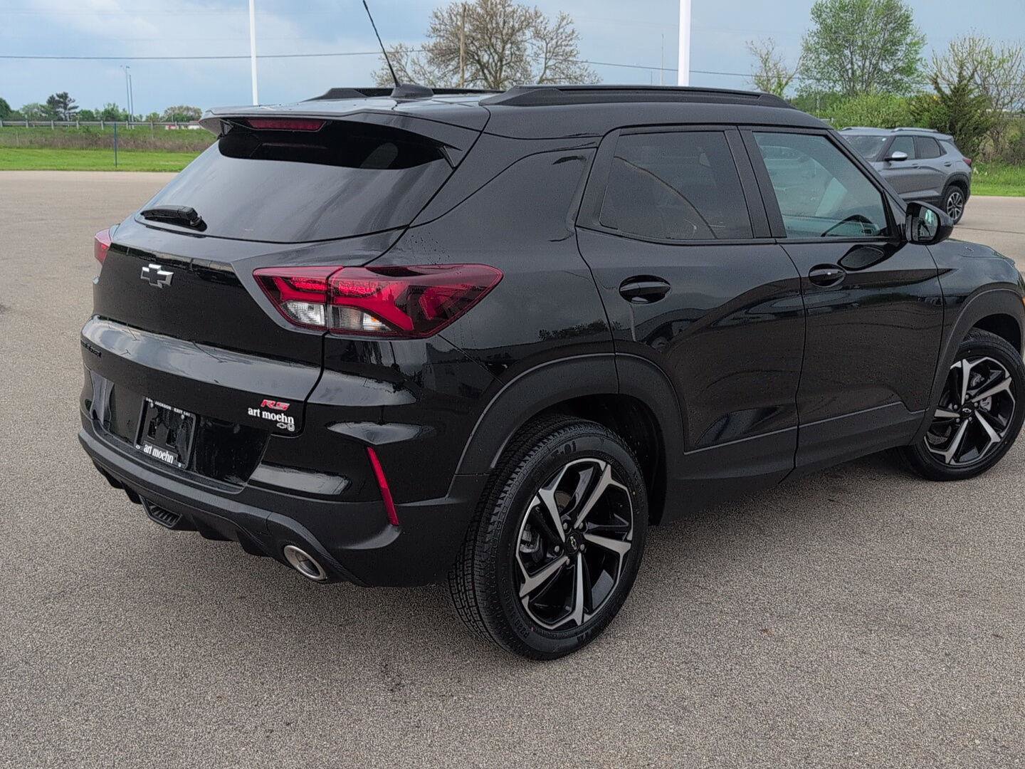 Used 2023 Chevrolet TrailBlazer RS w/ Sun and Liftgate Package FWD image 8