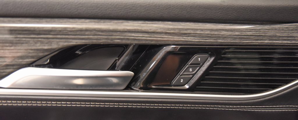 Used 2022 Jeep Wagoneer Series II w/ Premium Group I image 16