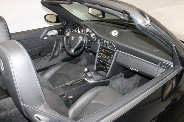 Used 2009 Porsche 911 Turbo image 15