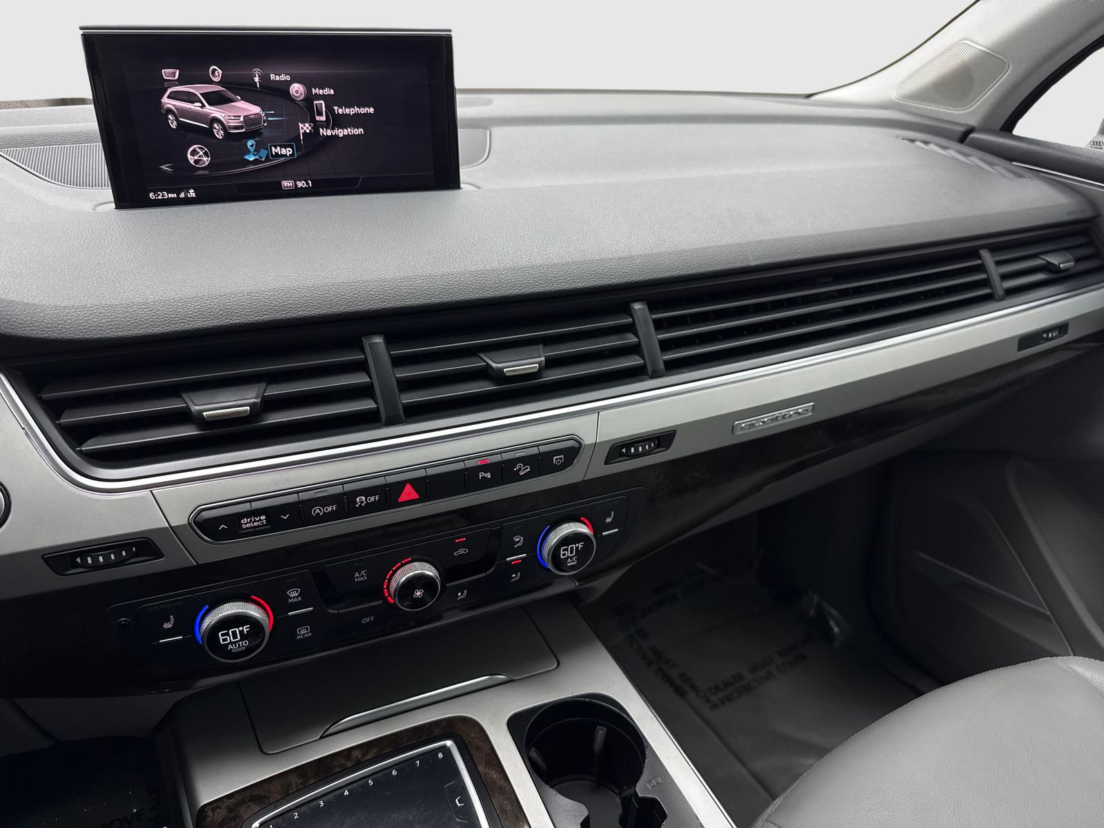 Used 2018 Audi Q7 2.0T Premium Plus AWD/4WD image 24