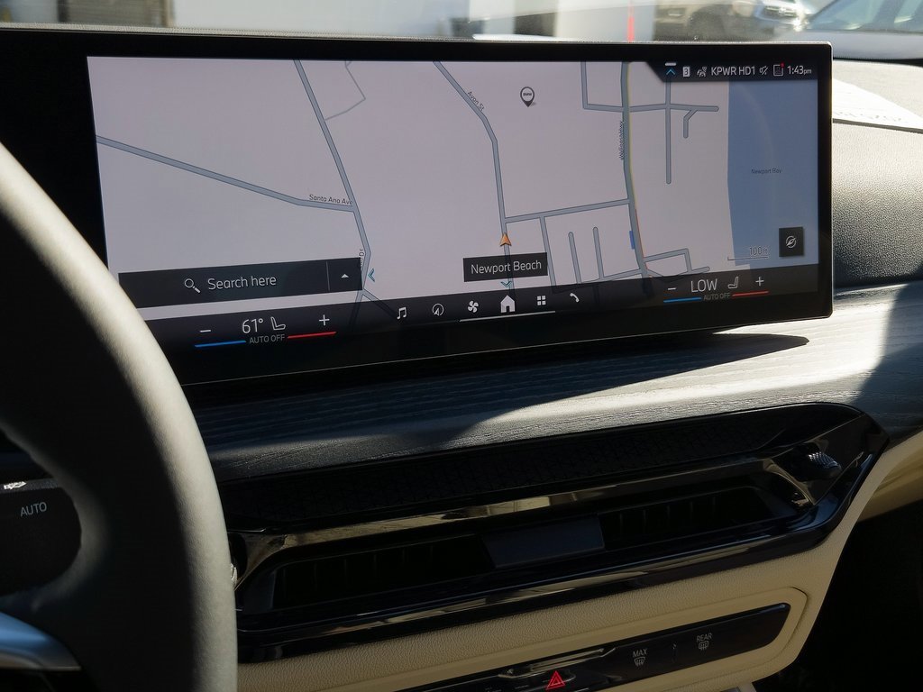 Used 2025 BMW 330i Sedan w/ Parking Assistance Package image 16