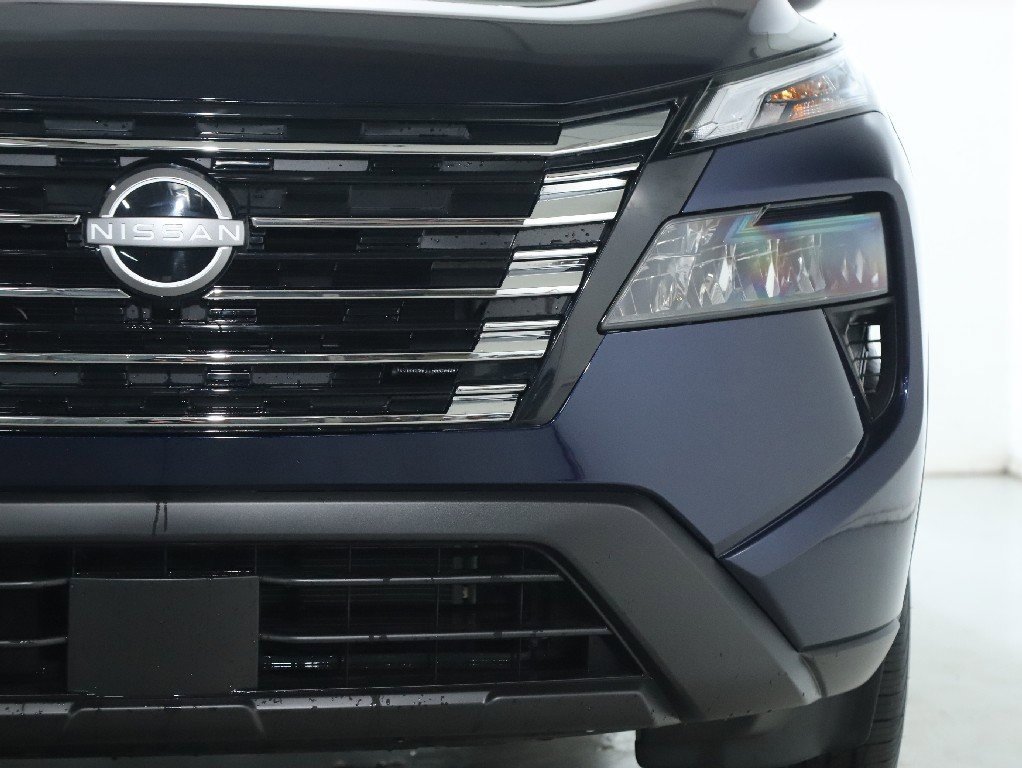 Used 2026 Nissan Rogue SV image 8