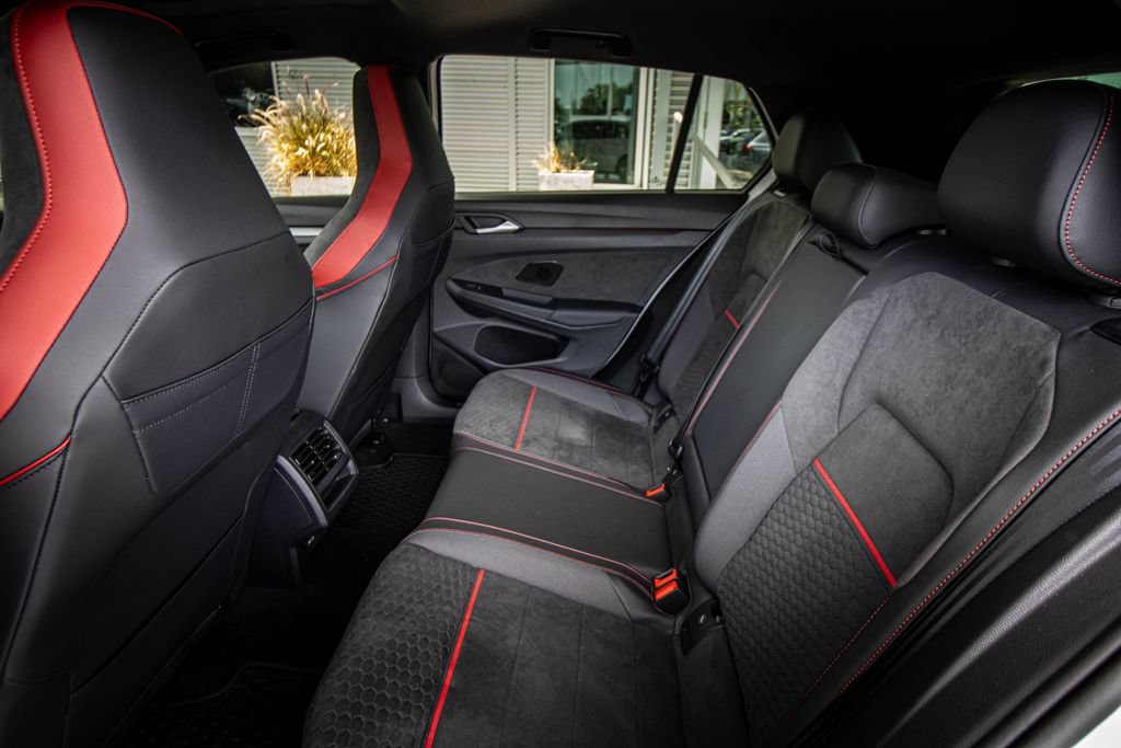 Used 2025 Volkswagen GTI SE FWD image 27