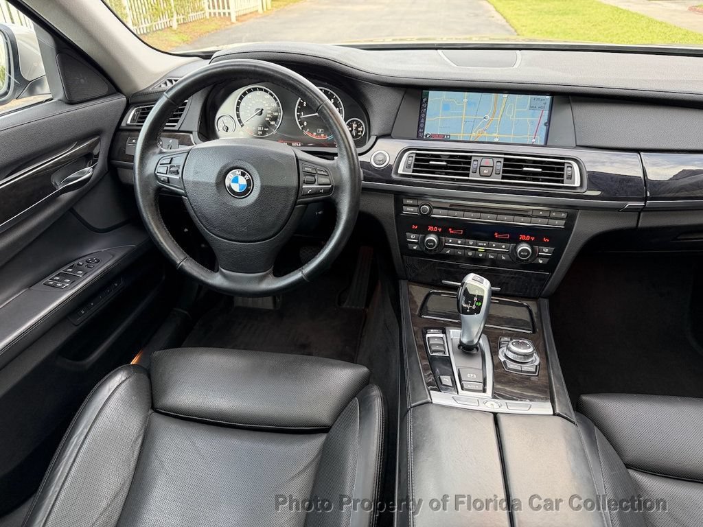 Used 2011 BMW 750i RWD image 11