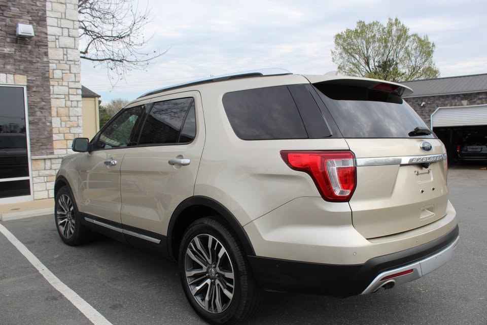 Used 2017 Ford Explorer Platinum AWD/4WD image 7