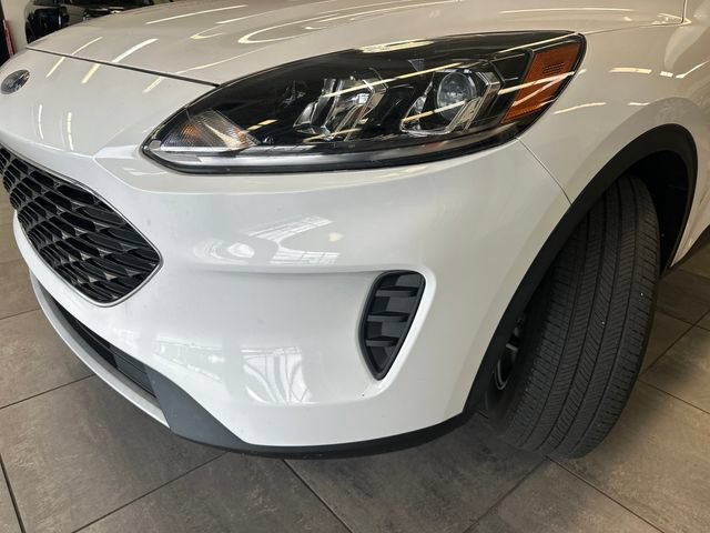 Used 2021 Ford Escape SE FWD image 13
