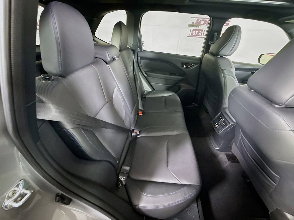 Used 2025 Subaru Forester Limited image 34