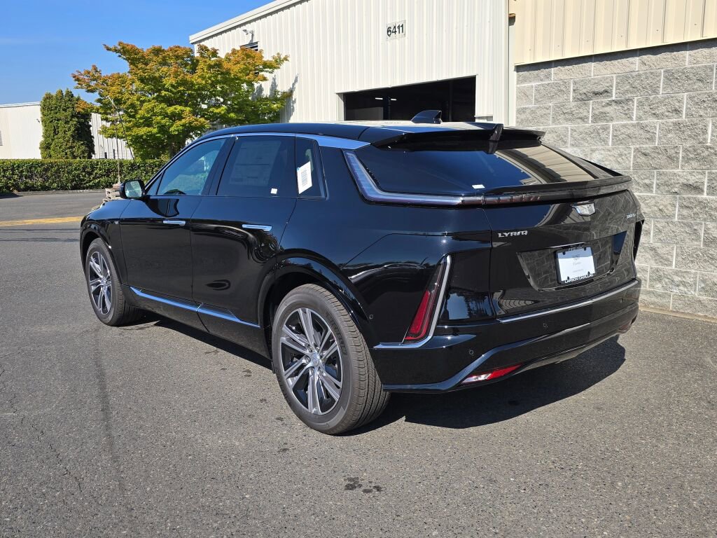 New 2026 Cadillac Lyriq Luxury image 4